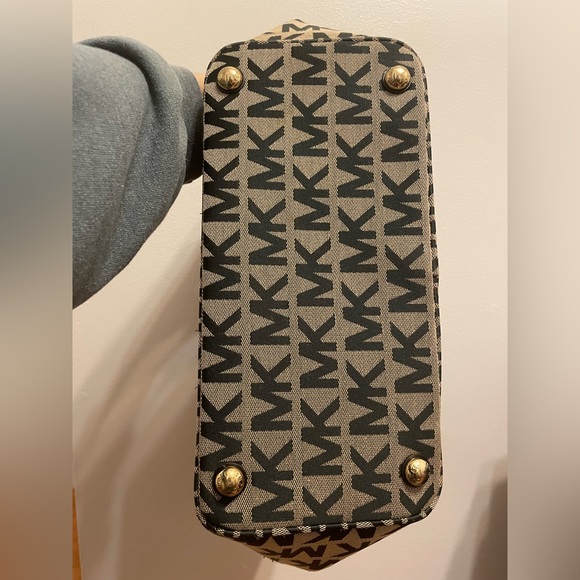 Michael Kors Tote - Picture 5 of 11